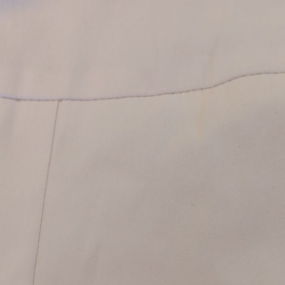 NWT. Chico's Optic White Brigitte Crop Pants - Picture 11 of 11